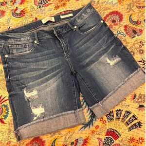 SEVEN7 CutOff Jean Shorts Sz6 Easy-Fit 32"wst *Fits like a 10 Distressed…